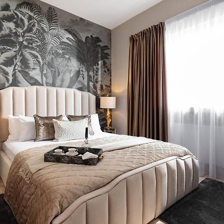 Qult - Orient Express Apartment Bucureşti Ngoại thất bức ảnh