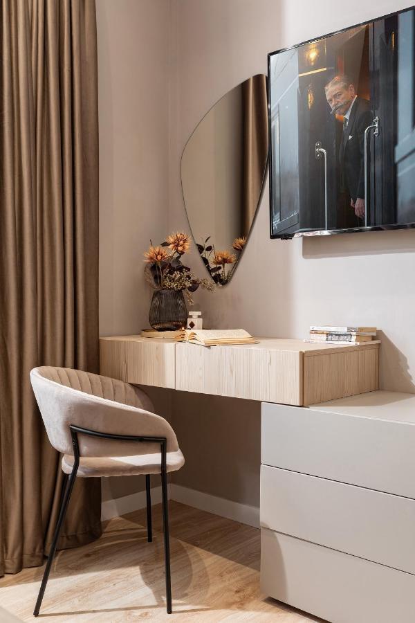 Qult - Orient Express Apartment Bucureşti Ngoại thất bức ảnh